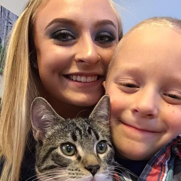 Meet your Posher, Ruth - Picture 1 of 1